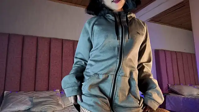 TerumiKitty online show from January 5, 2026, 9:40 pm