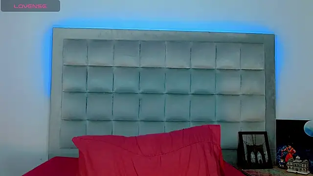 AmazingMistressNathy online show from November 17, 2025, 4:40 am