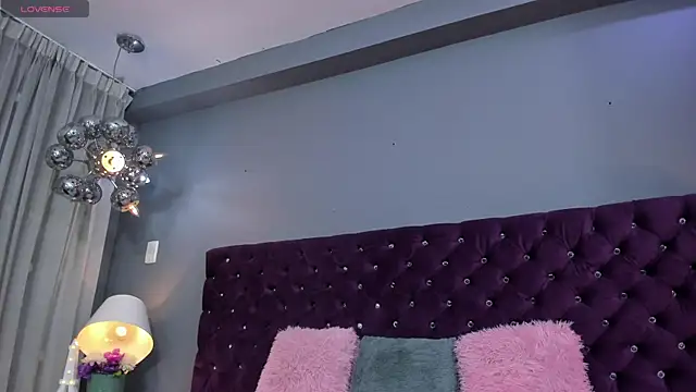 RedAngel1- online show from September 27, 2025, 4:06 am