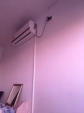 Snapshot of Max_Rain chatting on October 12, 2025, 8:08 pm Max Rain online show from October 12, 2025, 8:08 pm