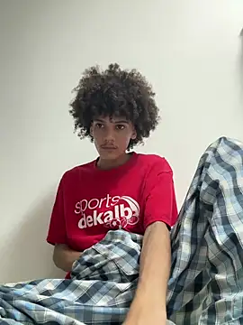 Snapshot of Max_Rain chatting on December 15, 2025, 11:14 am Max Rain online show from December 15, 2025, 11:14 am