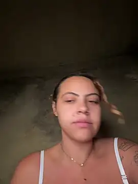 Chloe Leaozinho online show from May 20, 2026, 5:02 am