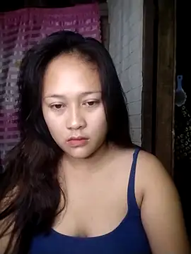Snapshot of pretty_me092121 chatting on December 22, 2025, 5:43 pm pretty me092121 online show from December 22, 2025, 5:43 pm