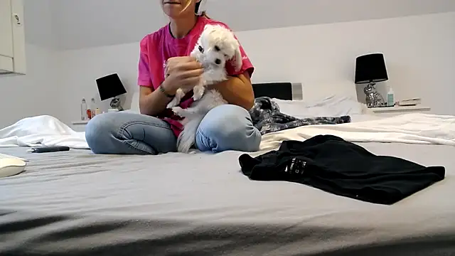 Snapshot of ArabianMalikah chatting on October 20, 2025, 5:52 am ArabianMalikah online show from October 20, 2025, 5:52 am