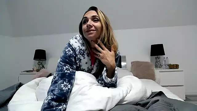 Snapshot of ArabianMalikah chatting on November 10, 2025, 5:28 am ArabianMalikah online show from November 10, 2025, 5:28 am