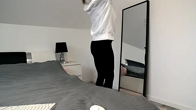 Snapshot of ArabianMalikah chatting on December 2, 2025, 8:19 am ArabianMalikah online show from December 2, 2025, 8:19 am