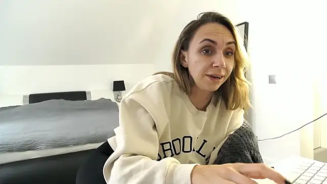 Snapshot of ArabianMalikah chatting on February 24, 2026, 10:46 am ArabianMalikah online show from February 24, 2026, 10:46 am