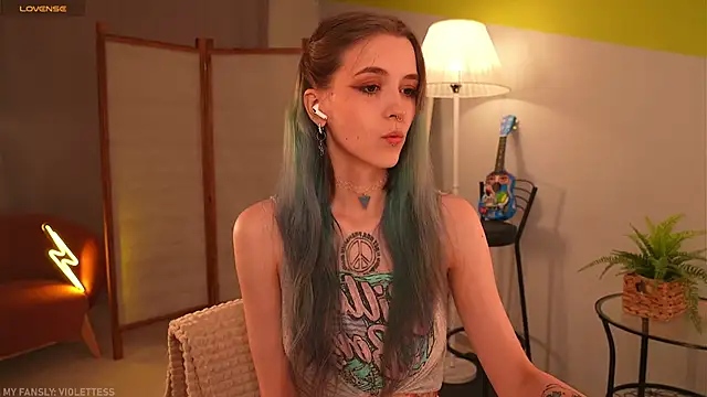 Snapshot of violetesa chatting on September 25, 2025, 1:15 pm violetesa online show from September 25, 2025, 1:15 pm