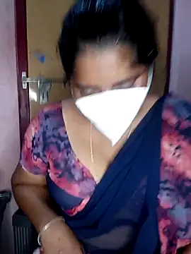 Jessi 25 online show from November 4, 2025, 12:04 pm