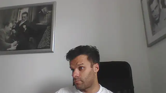 Snapshot of FROCETTO93 chatting on September 10, 2025, 1:44 pm FROCETTO93 online show from September 10, 2025, 1:44 pm