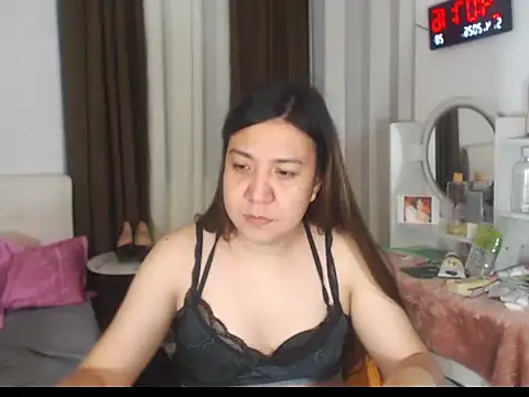 Snapshot of stellahugeX chatting on April 4, 2026, 8:06 pm stellahugeX online show from April 4, 2026, 8:06 pm