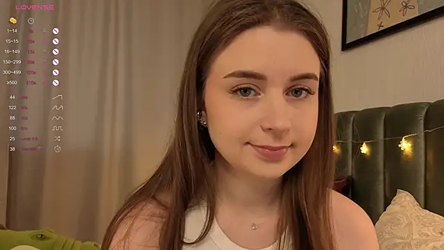 Snapshot of FlexiPixie chatting on February 4, 2026, 2:12 pm FlexiPixie online show from February 4, 2026, 2:12 pm