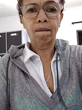 Merybeks online show from October 31, 2025, 10:38 am