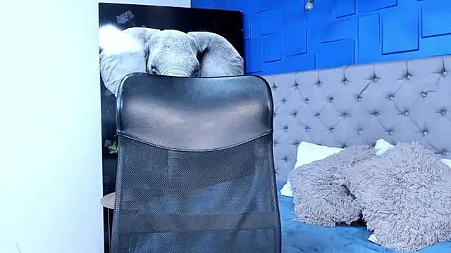 andres-clark92 online show from October 3, 2025, 5:43 pm