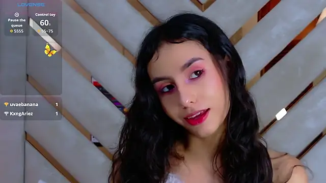 Sarah-Grace online show from November 8, 2025, 3:18 am