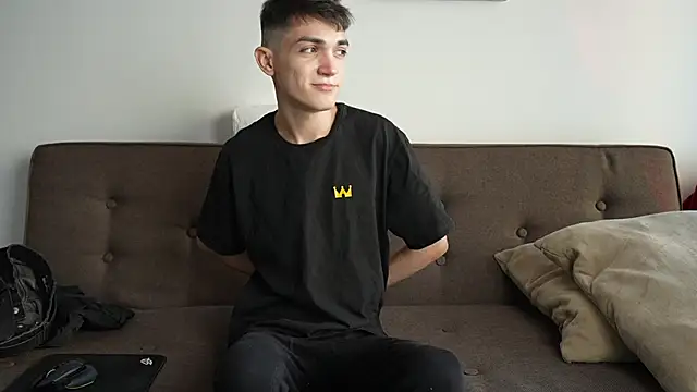 Snapshot of MattyandAiden chatting on January 18, 2026, 4:55 pm MattyandAiden online show from January 18, 2026, 4:55 pm