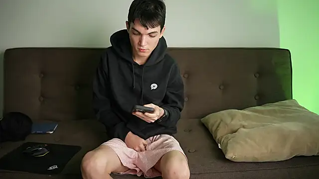 Snapshot of MattyandAiden chatting on February 19, 2026, 6:04 pm MattyandAiden online show from February 19, 2026, 6:04 pm