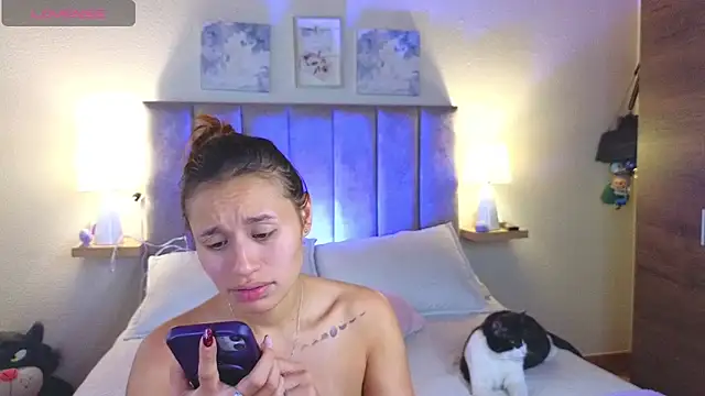 juliana-mancini online show from December 22, 2025, 7:00 pm