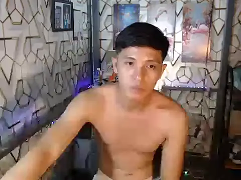 darryl hugecok online show from November 3, 2025, 1:01 pm