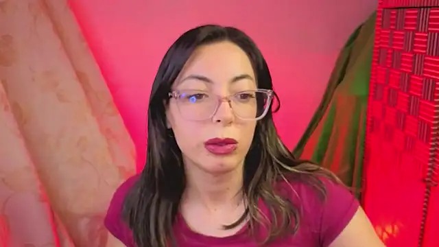 Snapshot of Miranda_sexlove_ chatting on December 23, 2025, 7:28 am Miranda sexlove online show from December 23, 2025, 7:28 am