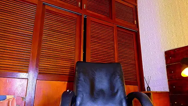 ALANNFERRER online show from October 27, 2025, 2:21 pm