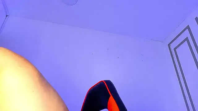 ALANNFERRER online show from December 22, 2025, 1:52 pm