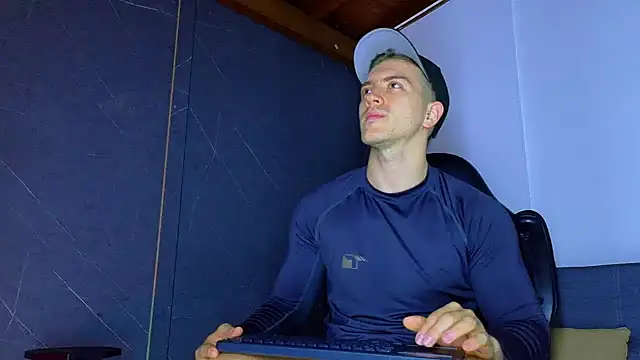 ALANNFERRER online show from February 8, 2026, 10:07 am