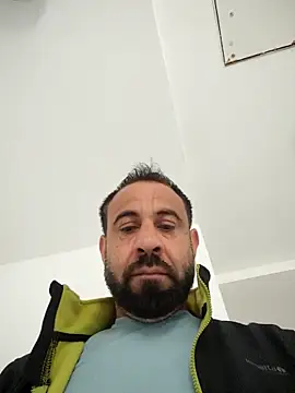 Snapshot of mykelem chatting on May 17, 2026, 9:38 am mykelem online show from May 17, 2026, 9:38 am