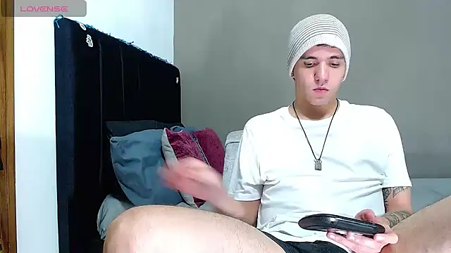 Matteo12  online show from January 16, 2026, 8:24 pm