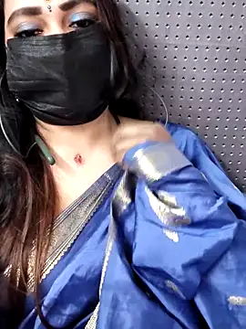 Snapshot of Cutie_nila26 chatting on December 3, 2025, 5:37 am Cutie nila26 online show from December 3, 2025, 5:37 am