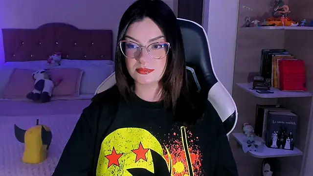 Snapshot of OphelianaRose33 chatting on January 11, 2026, 8:47 pm OphelianaRose33 online show from January 11, 2026, 8:47 pm