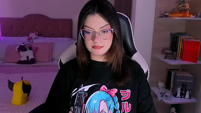 Snapshot of OphelianaRose33 chatting on January 12, 2026, 8:14 pm OphelianaRose33 online show from January 12, 2026, 8:14 pm