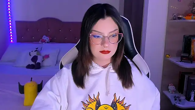 Snapshot of OphelianaRose33 chatting on January 16, 2026, 9:52 pm OphelianaRose33 online show from January 16, 2026, 9:52 pm