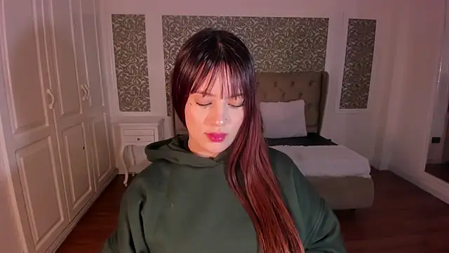 Snapshot of Jolie_price chatting on January 18, 2026, 2:15 am Jolie price online show from January 18, 2026, 2:15 am