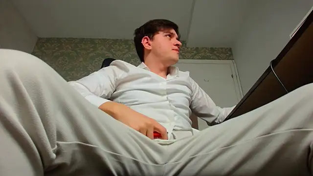 Snapshot of FelixStarkk chatting on October 6, 2025, 4:43 am FelixStarkk online show from October 6, 2025, 4:43 am