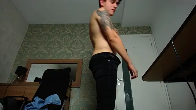 Snapshot of FelixStarkk chatting on October 8, 2025, 5:10 pm FelixStarkk online show from October 8, 2025, 5:10 pm