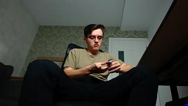 Snapshot of FelixStarkk chatting on October 24, 2025, 4:20 am FelixStarkk online show from October 24, 2025, 4:20 am