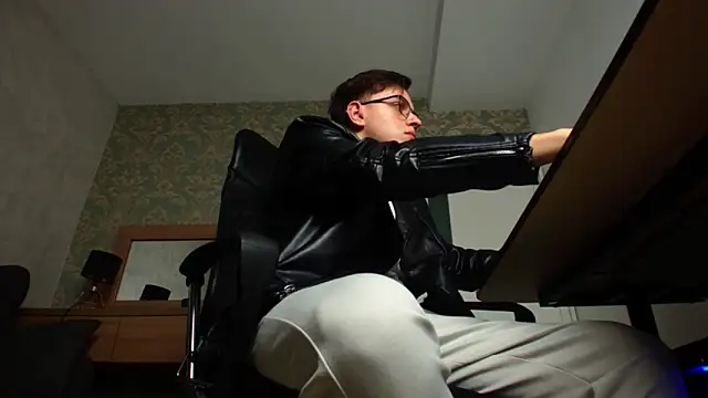 Snapshot of FelixStarkk chatting on October 26, 2025, 5:02 am FelixStarkk online show from October 26, 2025, 5:02 am