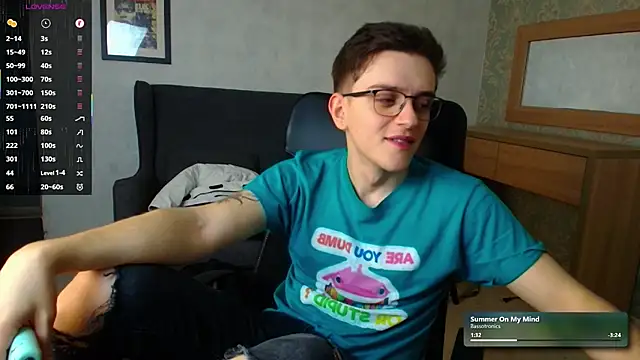 Snapshot of FelixStarkk chatting on December 23, 2025, 8:23 am FelixStarkk online show from December 23, 2025, 8:23 am