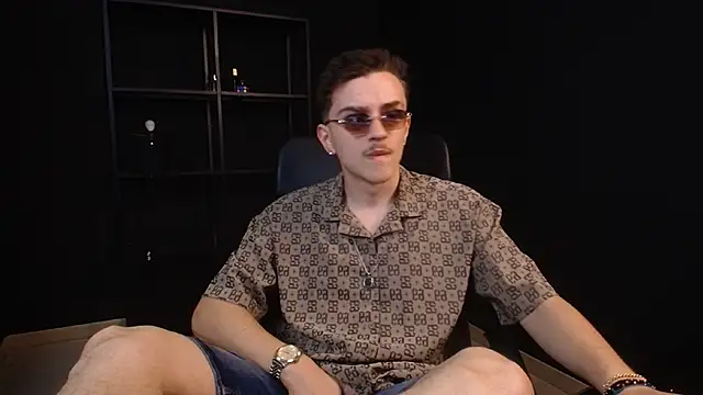 FelixStarkk online show from July 7, 2026, 6:47 am