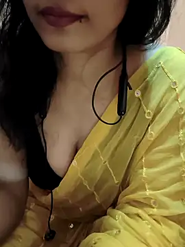 Divya Bharti online show from November 14, 2025, 4:06 pm