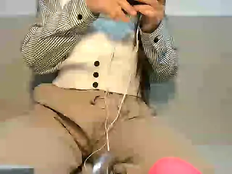 Snapshot of Zuuumon chatting on December 17, 2025, 11:33 pm Zuuumon online show from December 17, 2025, 11:33 pm