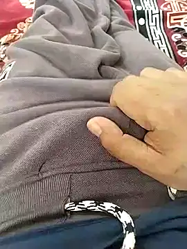 zorhotty online show from November 3, 2025, 7:31 am