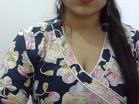 Snapshot of LIYO_ chatting on February 20, 2026, 7:32 am LIYO online show from February 20, 2026, 7:32 am