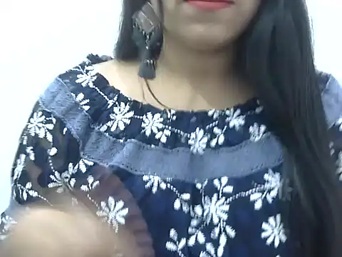 Snapshot of LIYO_ chatting on February 23, 2026, 8:33 am LIYO online show from February 23, 2026, 8:33 am