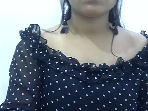 Snapshot of LIYO_ chatting on March 7, 2026, 7:05 am LIYO online show from March 7, 2026, 7:05 am