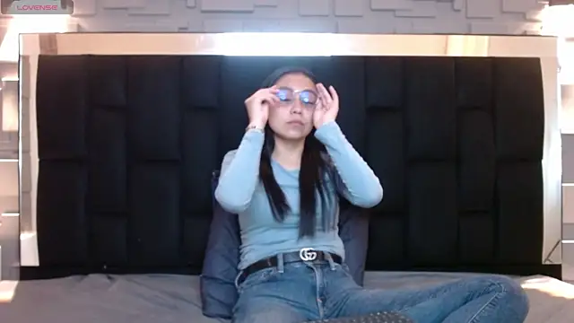 katalina07 1 online show from October 15, 2025, 1:44 pm