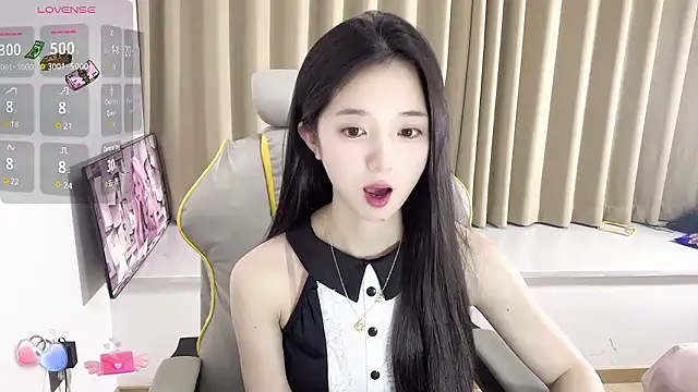 Snapshot of OiOi-666 chatting on January 13, 2026, 1:38 pm OiOi-666 online show from January 13, 2026, 1:38 pm