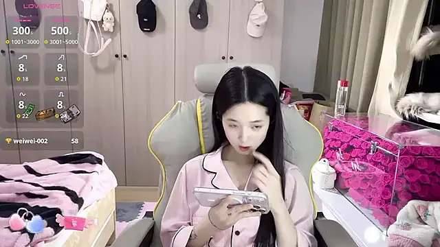 Snapshot of OiOi-666 chatting on February 6, 2026, 1:47 pm OiOi-666 online show from February 6, 2026, 1:47 pm