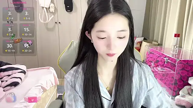 Snapshot of OiOi-666 chatting on February 10, 2026, 2:04 am OiOi-666 online show from February 10, 2026, 2:04 am